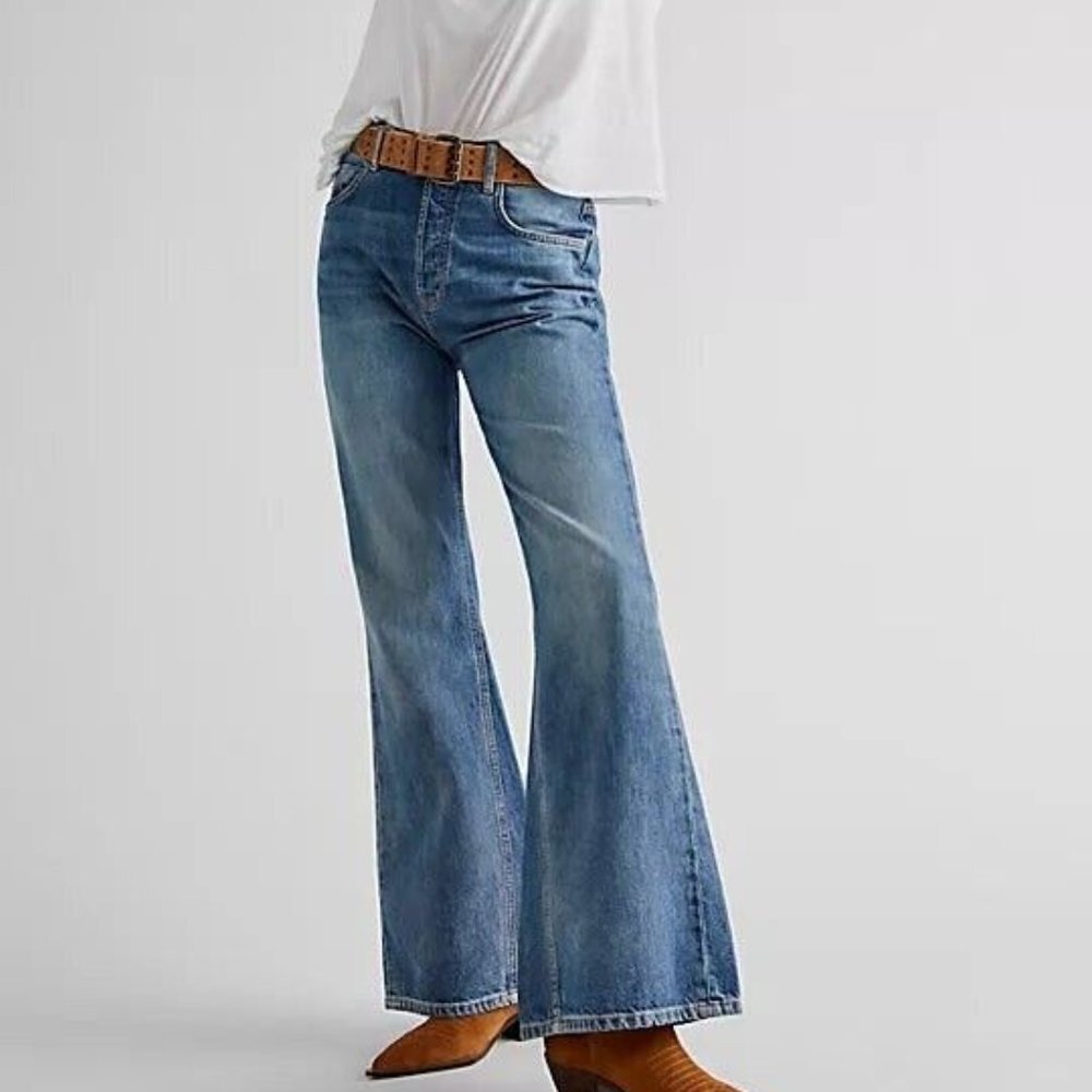 NWT Free People New Dawn Flare Jeans 28